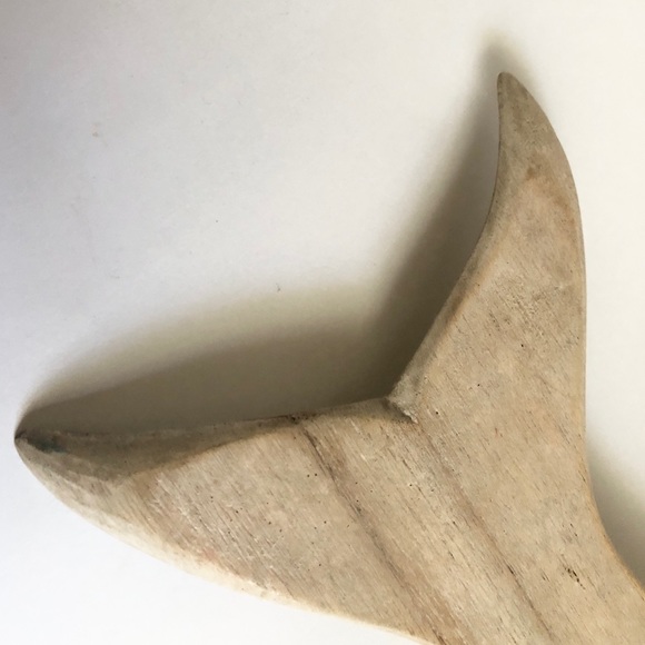 Carved Wooden dolphin pair wall art decor - Picture 7 of 9